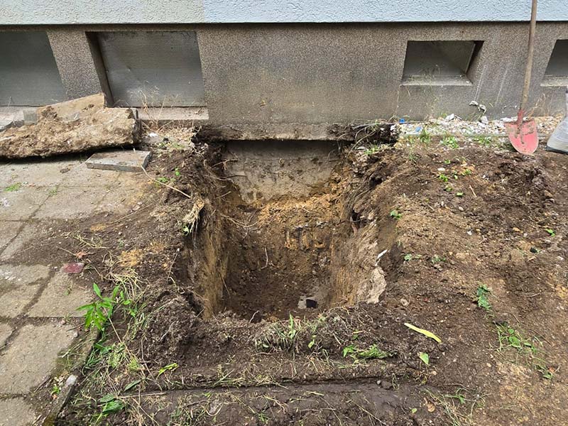 Balkonsanierung Magdeburg Fröbelstraße – erneuerte Balkonfläche Außenansicht